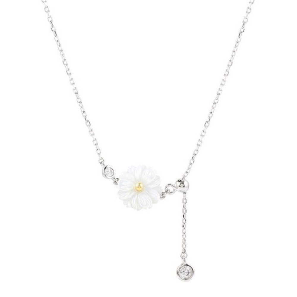 NEW Summer Simple Silver Daisy Necklace - Picture 6 of 6